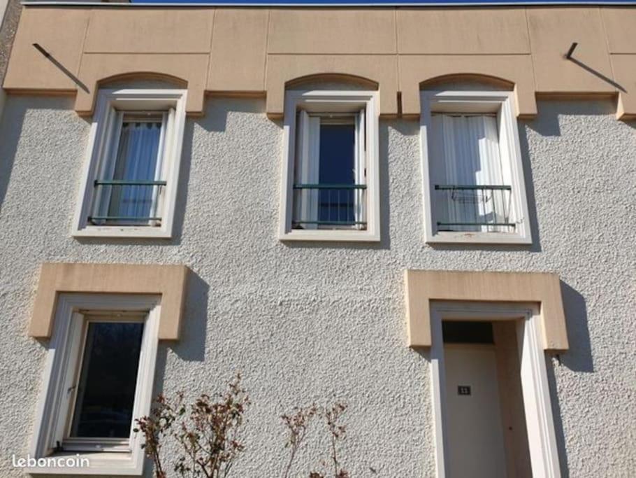 Maison De Ville 102M2 3 Chambres Montigny-le-Bretonneux Kültér fotó